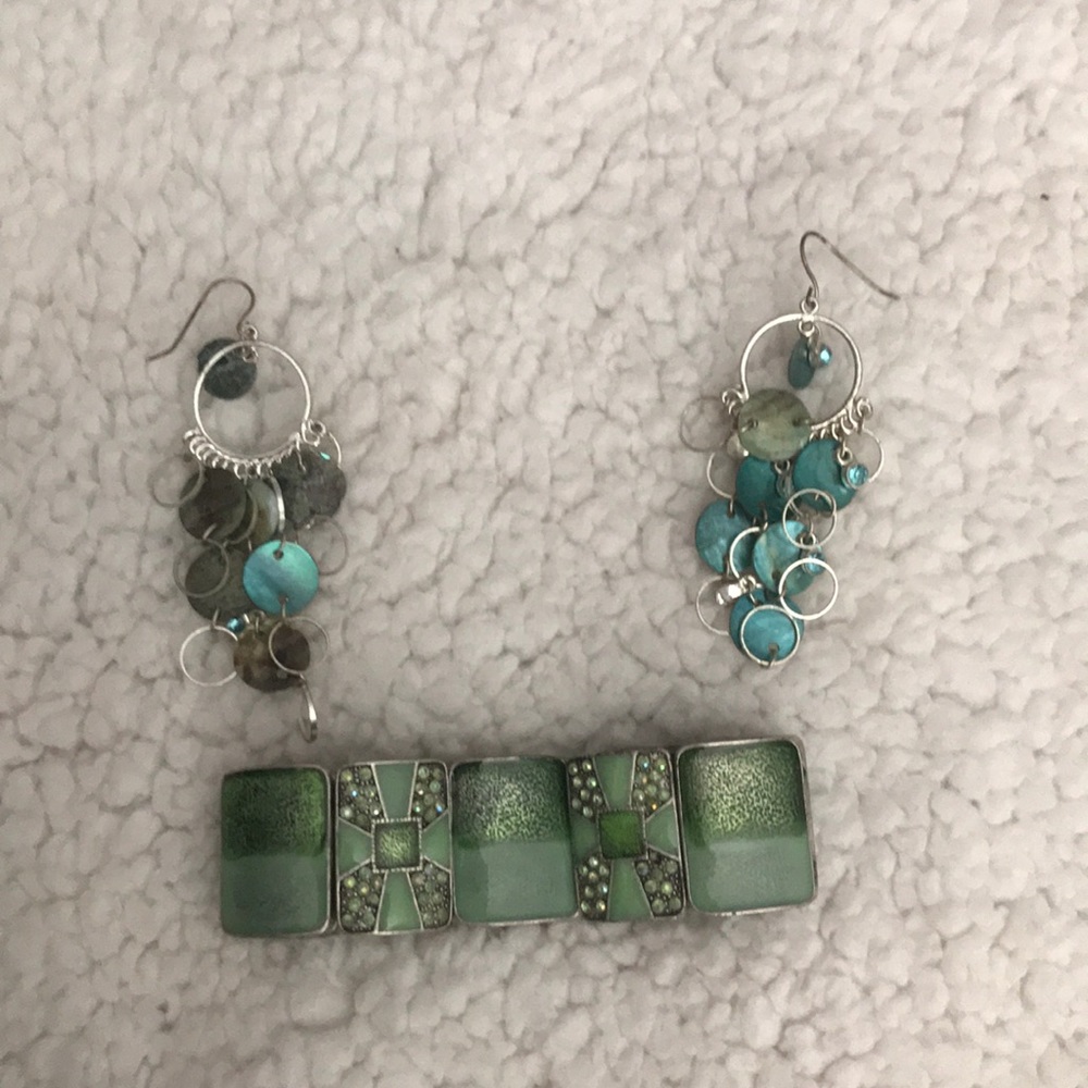 Heavy green bracelet and earrings